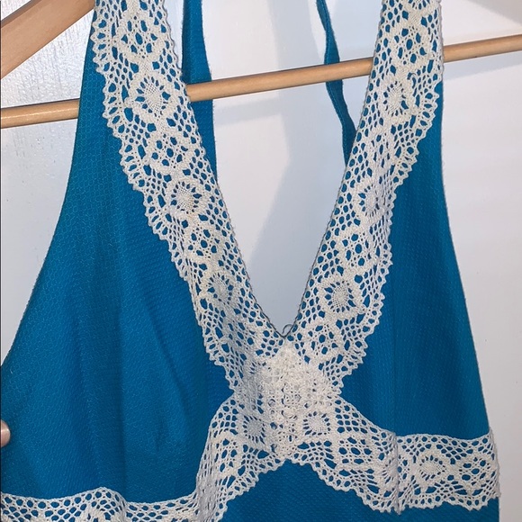 Lace and blue midi halter dress - Picture 3 of 4